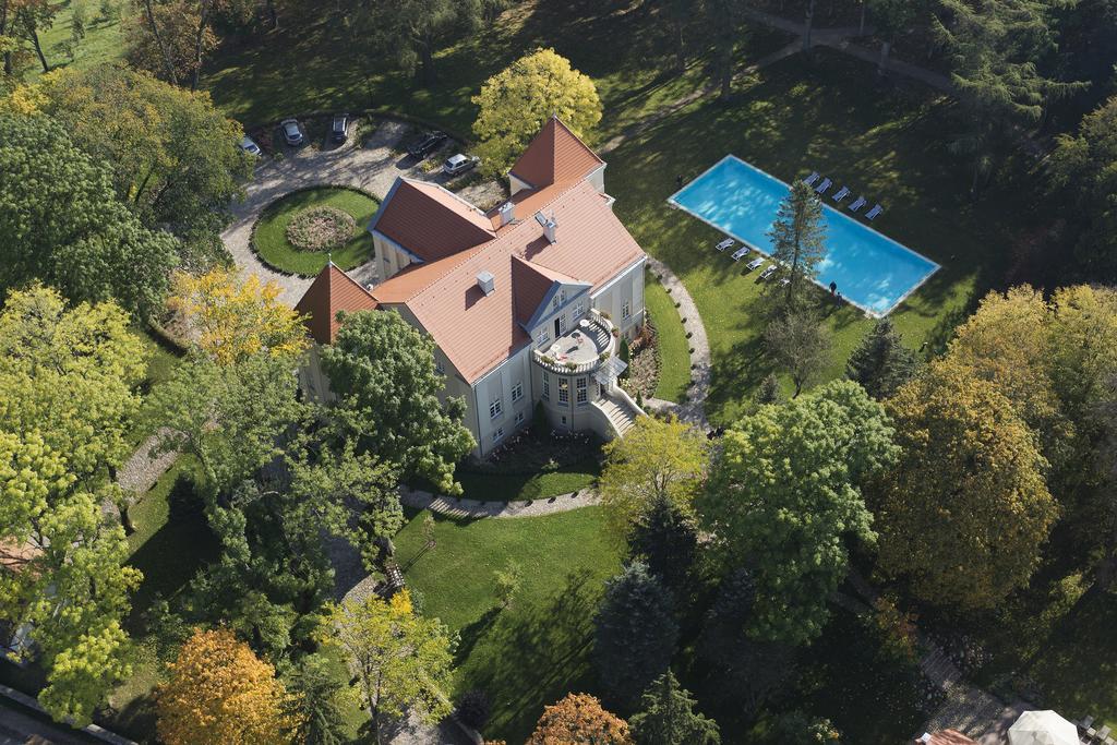 Zespol Palacowy Pacoltowo Na Wylacznosc Exteriér fotografie
