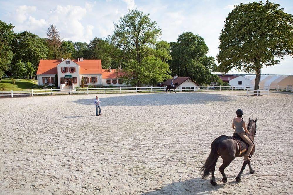 Zespol Palacowy Pacoltowo Na Wylacznosc Exteriér fotografie